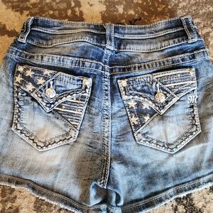 Miss Me Curvy Shorts